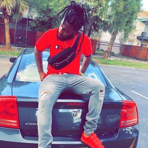 Meet your Posher, Dee